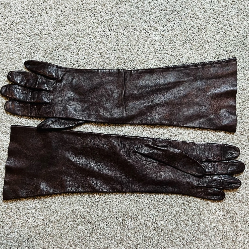 RARE VINTAGE SOFT CHOCOLATE LEATHER GLOVES